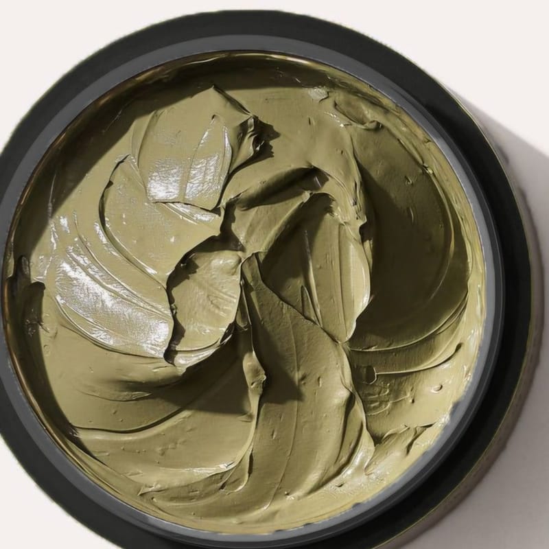 Argile verte en pâte, prête pour un cataplasme